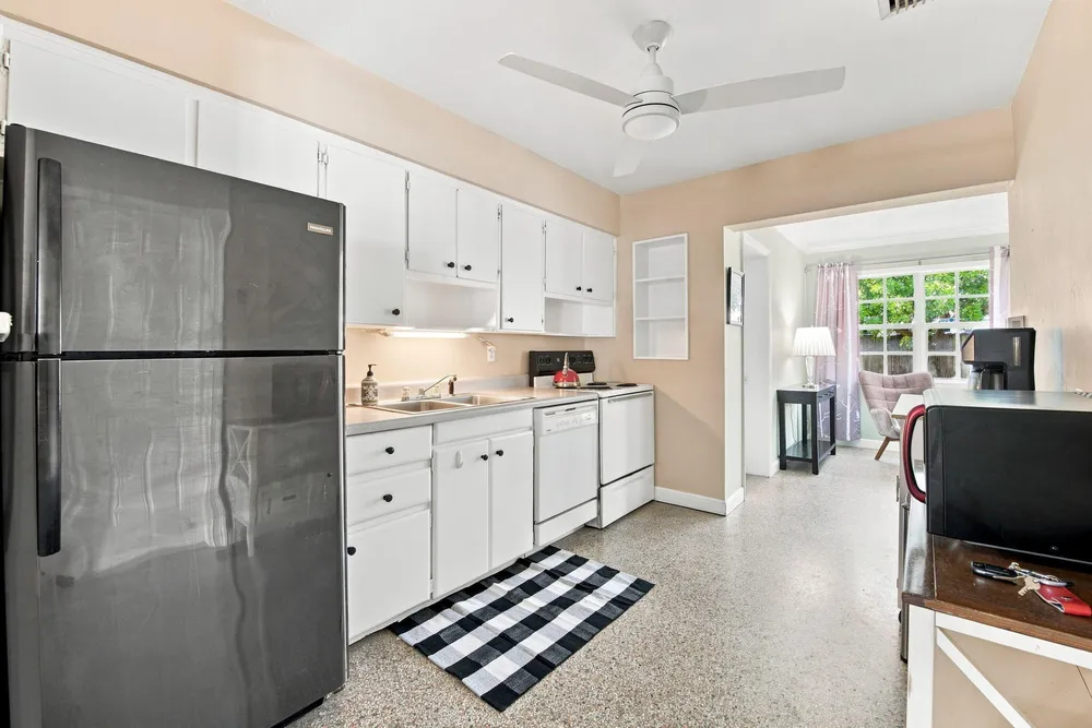 468 NW 48th St, Oakland Park, FL 33309