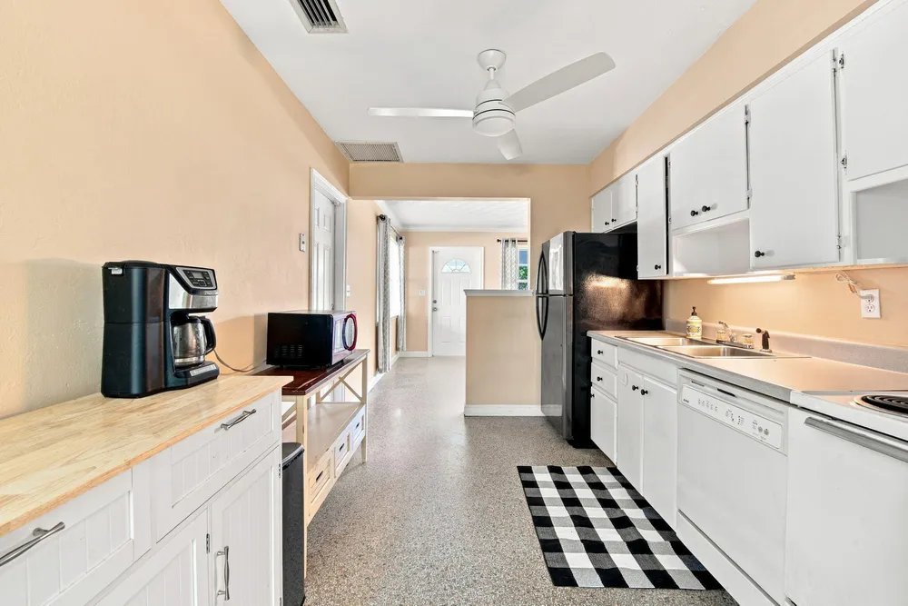 468 NW 48th St, Oakland Park, FL 33309
