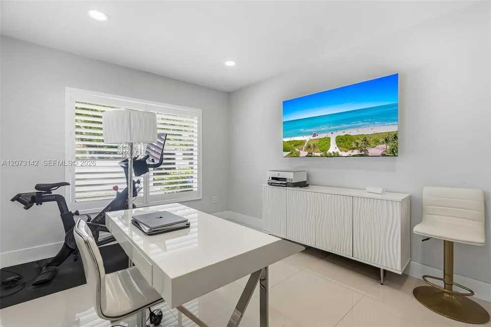 932 Bird Rd, Coral Gables, FL 33146
