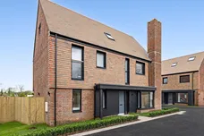 Medland Close Cranleigh GU6 photo 1