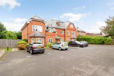 Finchampstead Road, Wokingham RG41 photo 1