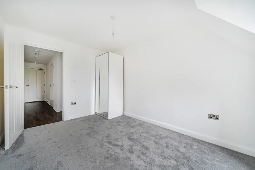 331 Uxbridge Road Rickmansworth WD3 photo 2