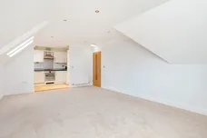 Finchampstead Road, Wokingham RG41 photo 3