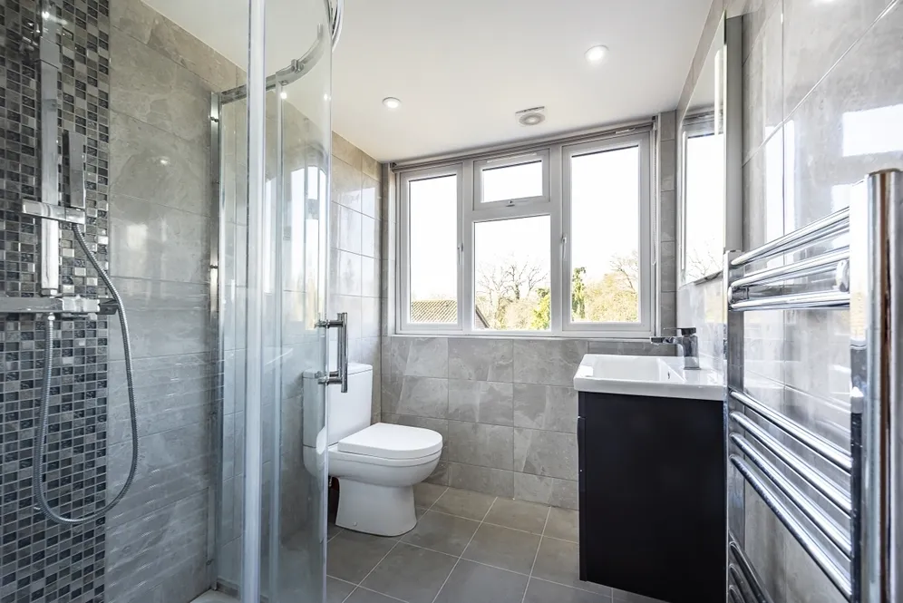 Eastcote Drive Harpenden AL5 photo 3