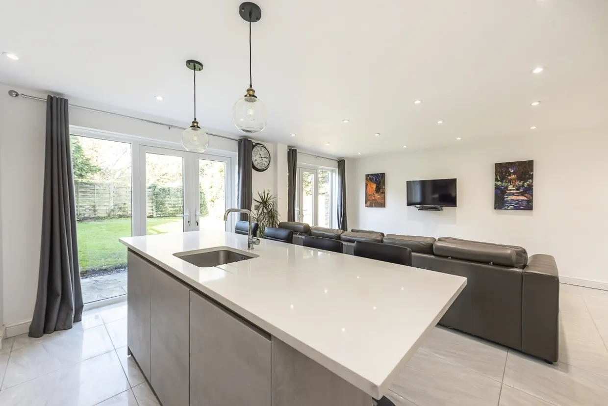 Eastcote Drive Harpenden AL5 photo 4