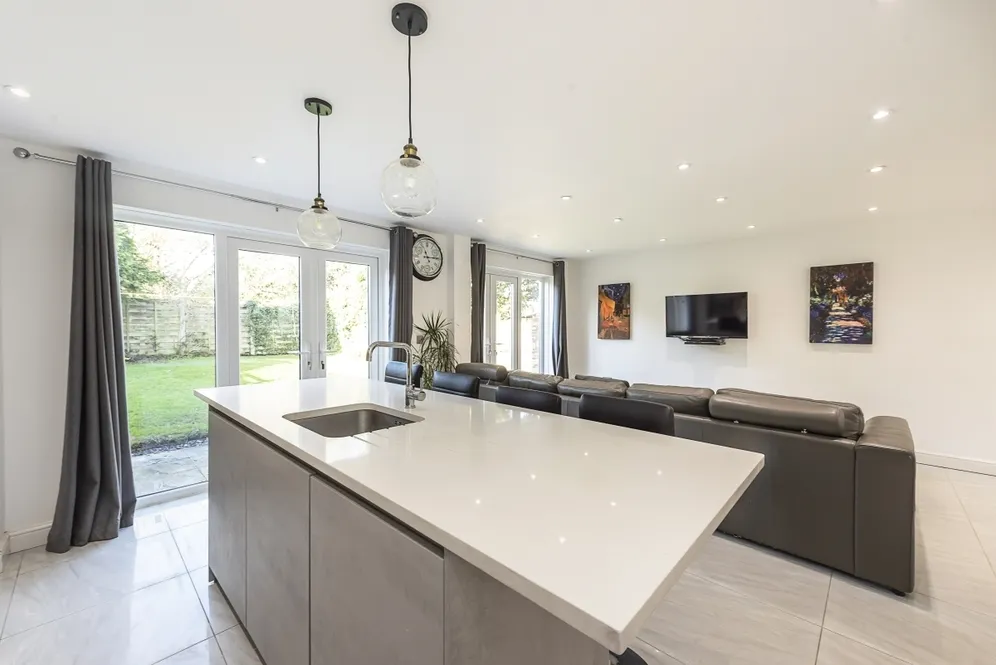 Eastcote Drive Harpenden AL5 photo 4