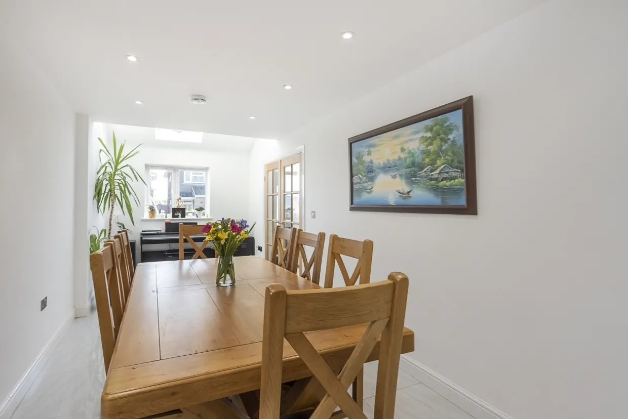Eastcote Drive Harpenden AL5 photo 5
