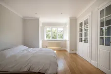 Bainbridge Close, Richmond TW10 photo 9