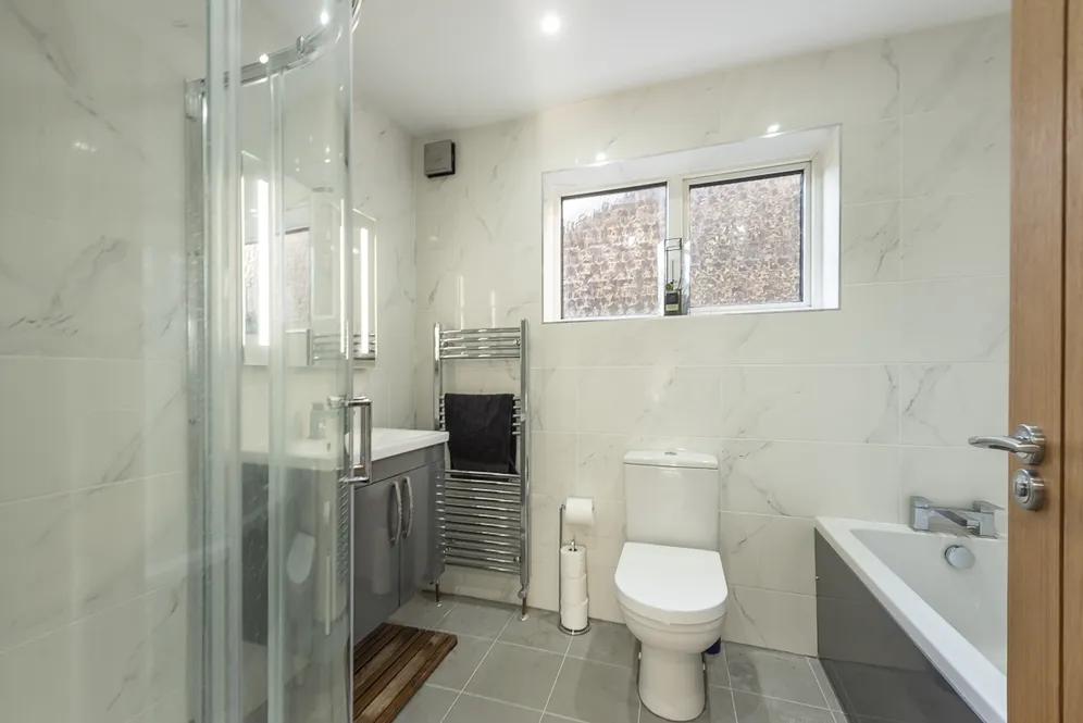 Eastcote Drive Harpenden AL5 photo 10