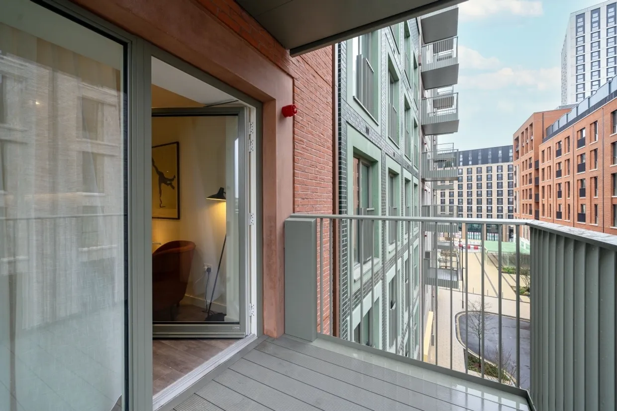 The Maple, 10 Aviator Drive, London, NW2 photo 12