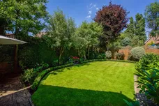 Bainbridge Close, Richmond TW10 photo 22