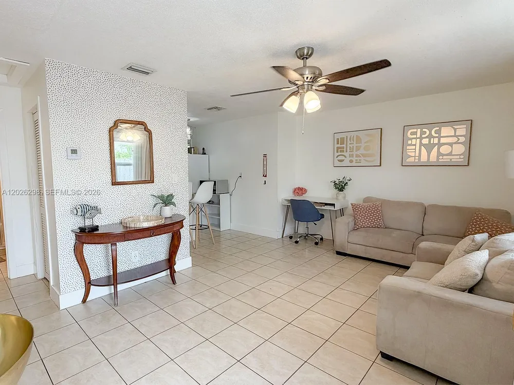 1827 SW 21st St, Fort Lauderdale, FL 33315