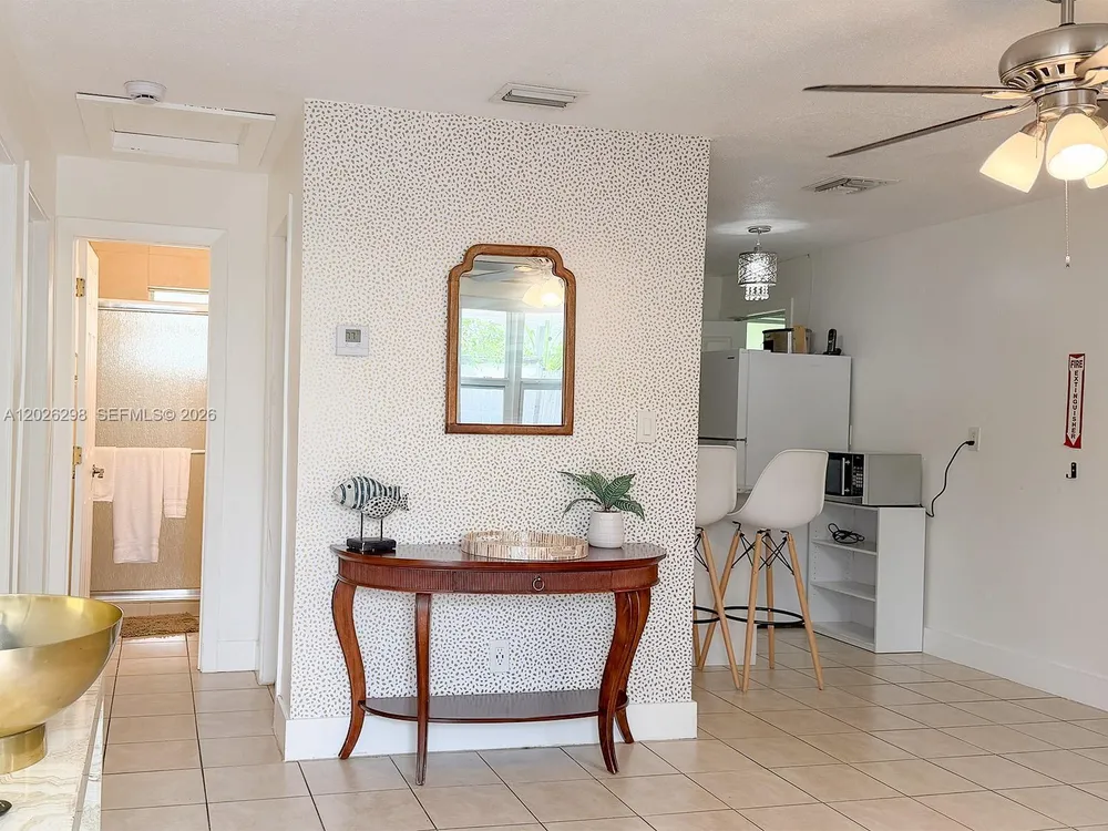 1827 SW 21st St, Fort Lauderdale, FL 33315