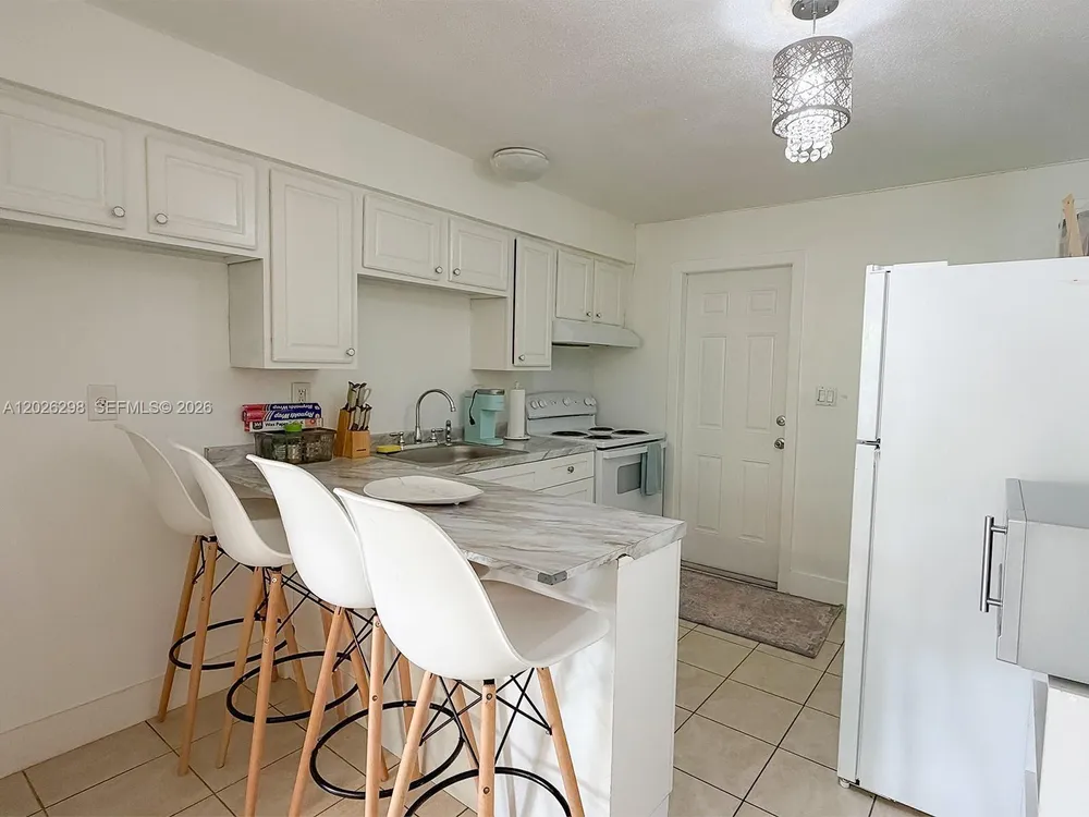 1827 SW 21st St, Fort Lauderdale, FL 33315