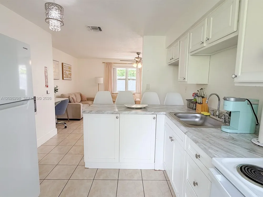 1827 SW 21st St, Fort Lauderdale, FL 33315