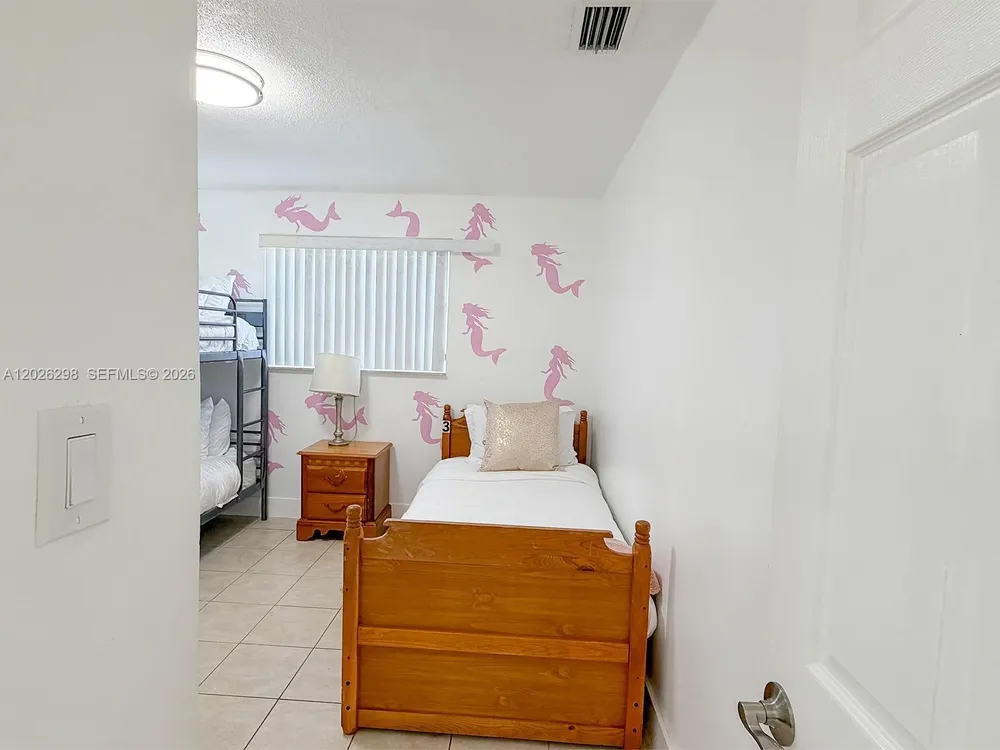 1827 SW 21st St, Fort Lauderdale, FL 33315