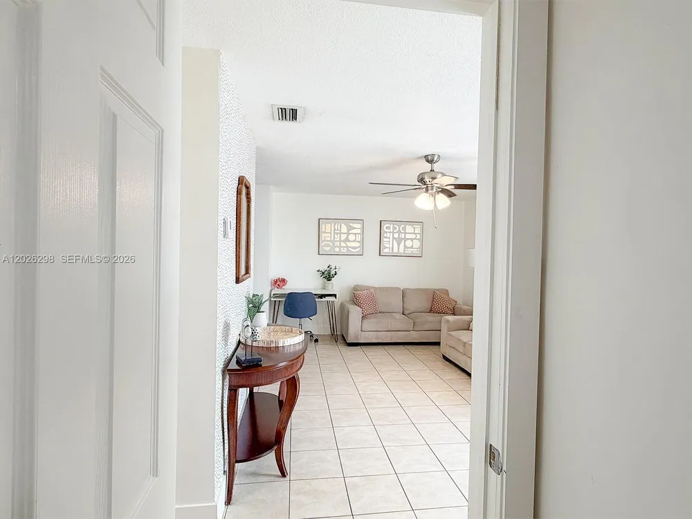 1827 SW 21st St, Fort Lauderdale, FL 33315