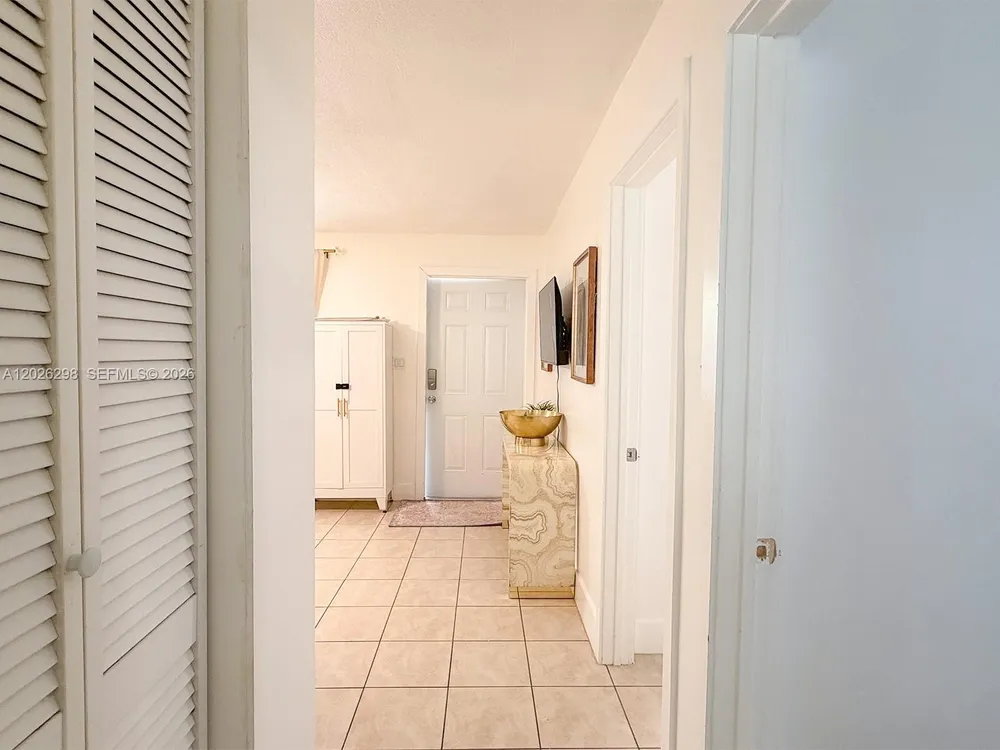 1827 SW 21st St, Fort Lauderdale, FL 33315