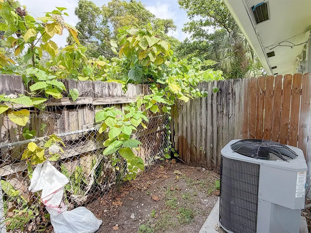 1827 SW 21st St, Fort Lauderdale, FL 33315