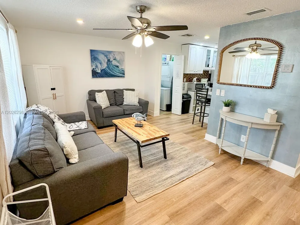 1827 SW 21st St, Fort Lauderdale, FL 33315