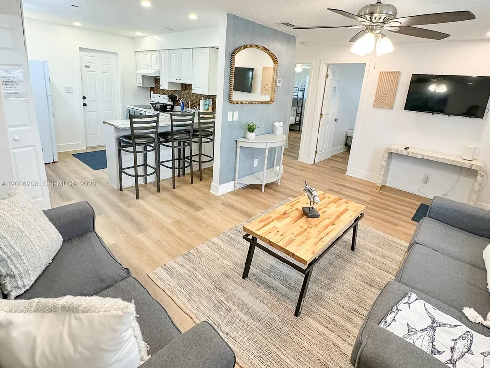 1827 SW 21st St, Fort Lauderdale, FL 33315