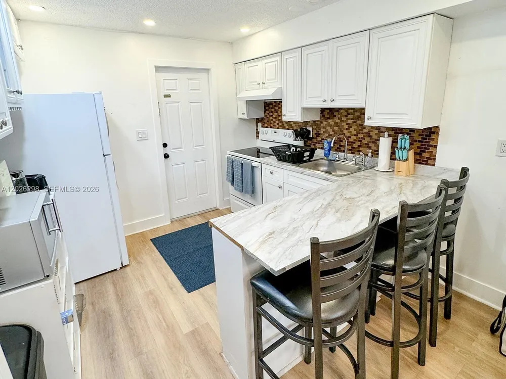 1827 SW 21st St, Fort Lauderdale, FL 33315