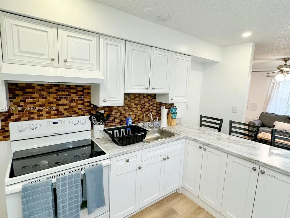 1827 SW 21st St, Fort Lauderdale, FL 33315