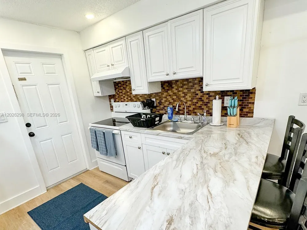 1827 SW 21st St, Fort Lauderdale, FL 33315