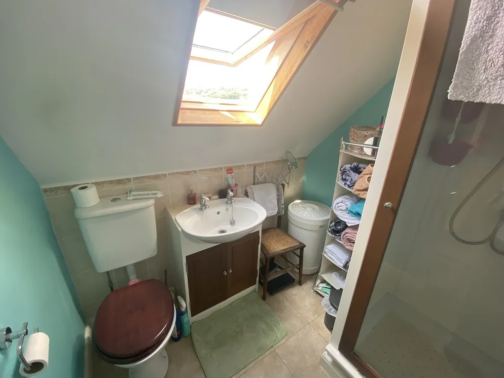 Property carousel item 16