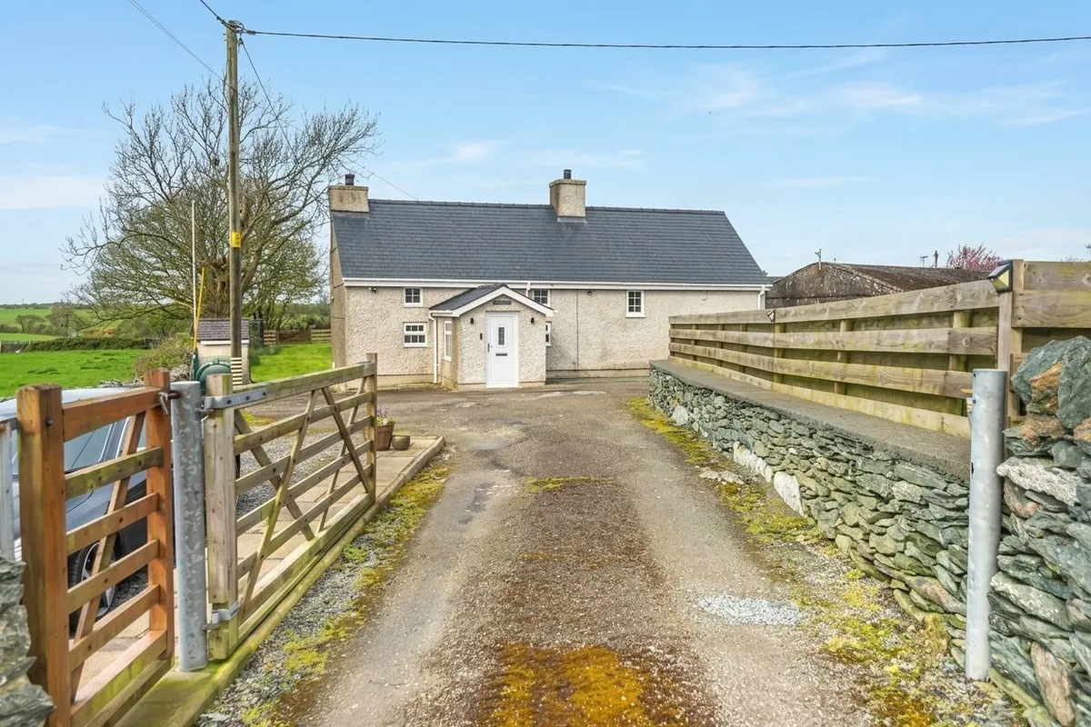Llanfachraeth, Holyhead, Isle of Anglesey, LL65