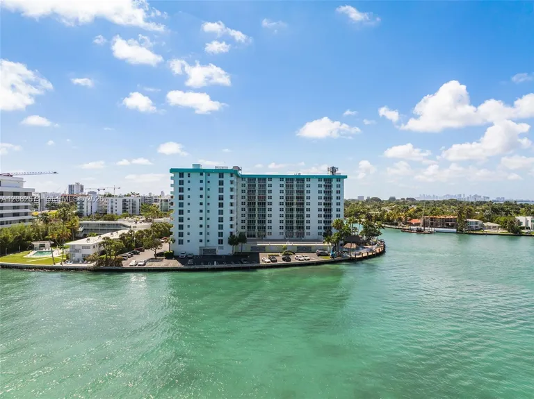 10350 W Bay Harbor Dr, Bay Harbor Islands, FL 33154
