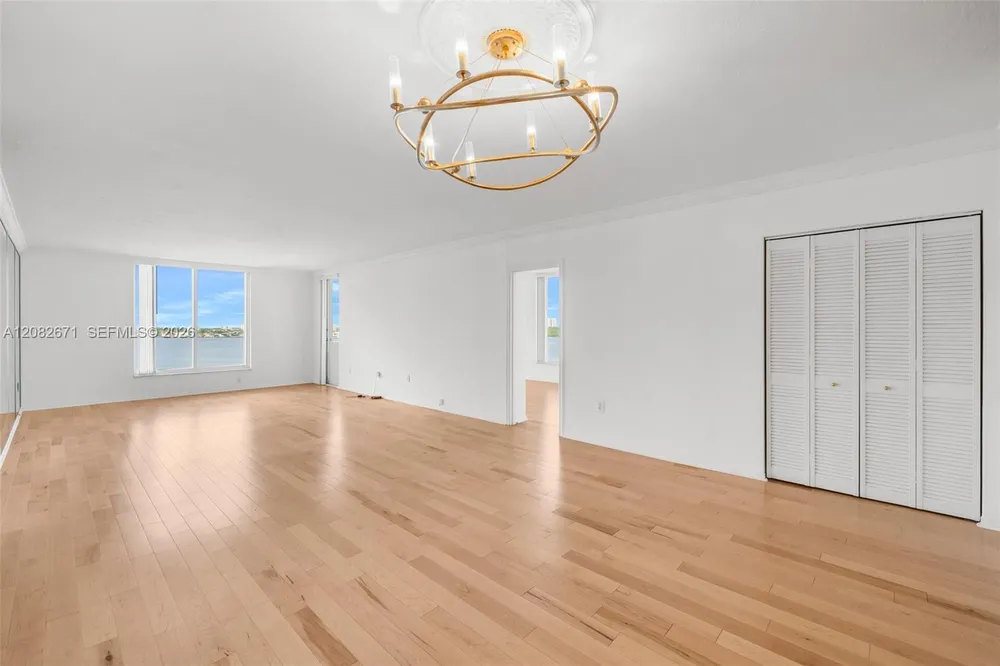10350 W Bay Harbor Dr, Bay Harbor Islands, FL 33154
