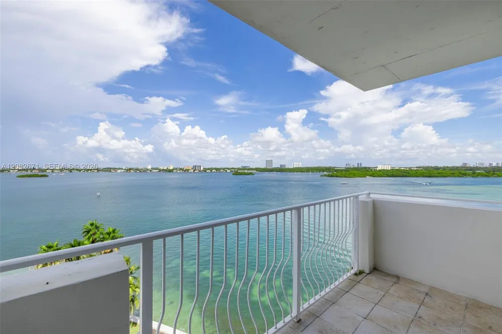 10350 W Bay Harbor Dr, Bay Harbor Islands, FL 33154