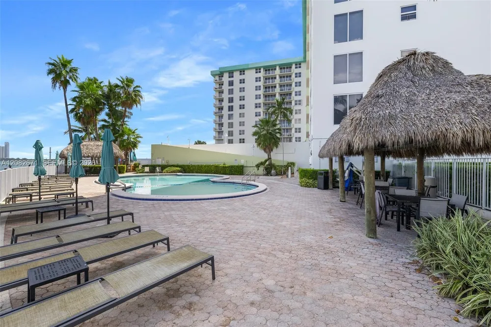 10350 W Bay Harbor Dr, Bay Harbor Islands, FL 33154