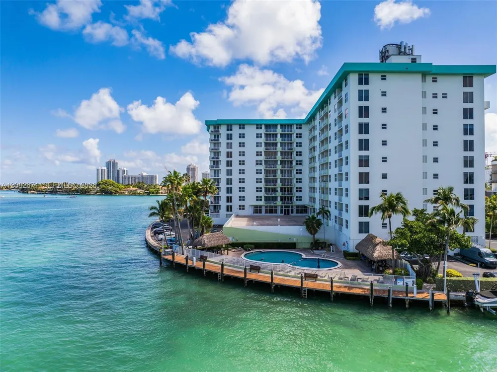 10350 W Bay Harbor Dr, Bay Harbor Islands, FL 33154