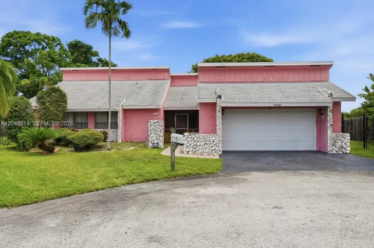 7300 Corkwood Terrace, Tamarac, FL 33321