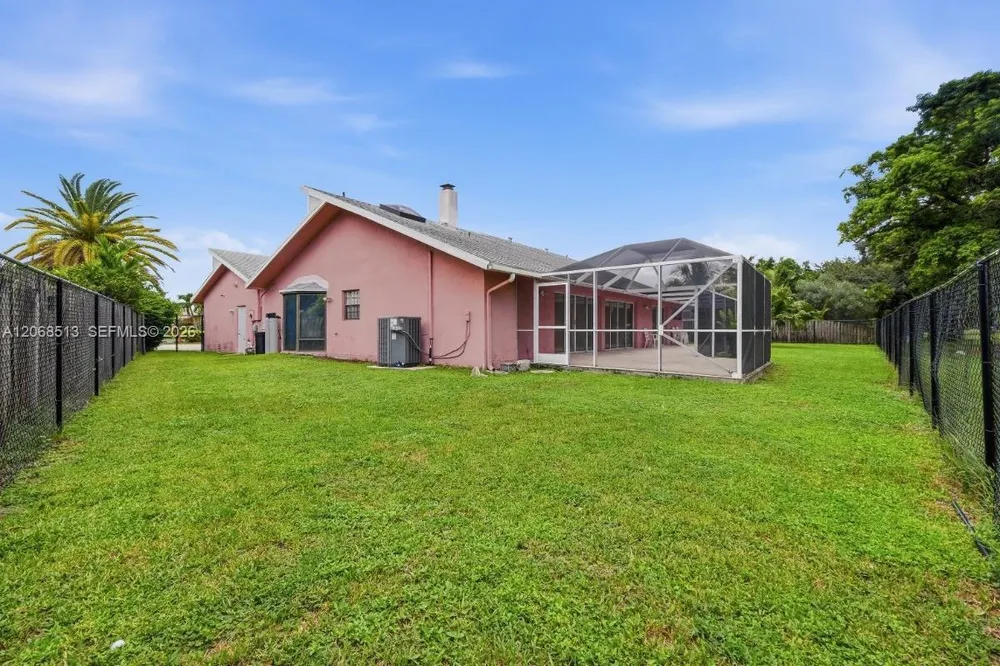 7300 Corkwood Terrace, Tamarac, FL 33321