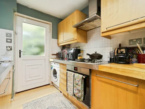 Vesper Court Drive, Leedsphoto