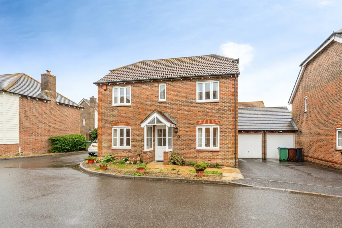 Brooks End, Bognor Regis