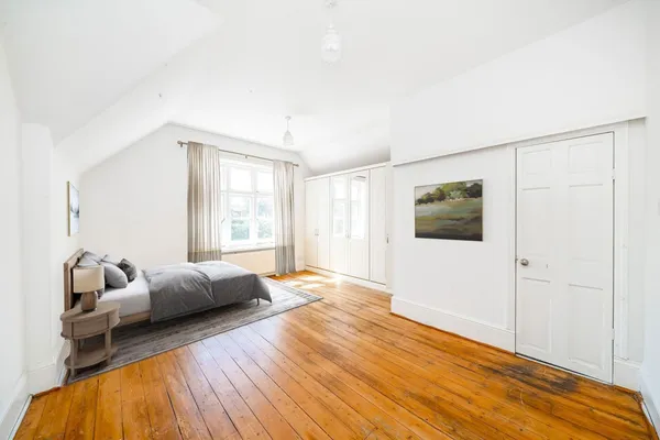 Queens Road, Weybridge, KT13 photo 5