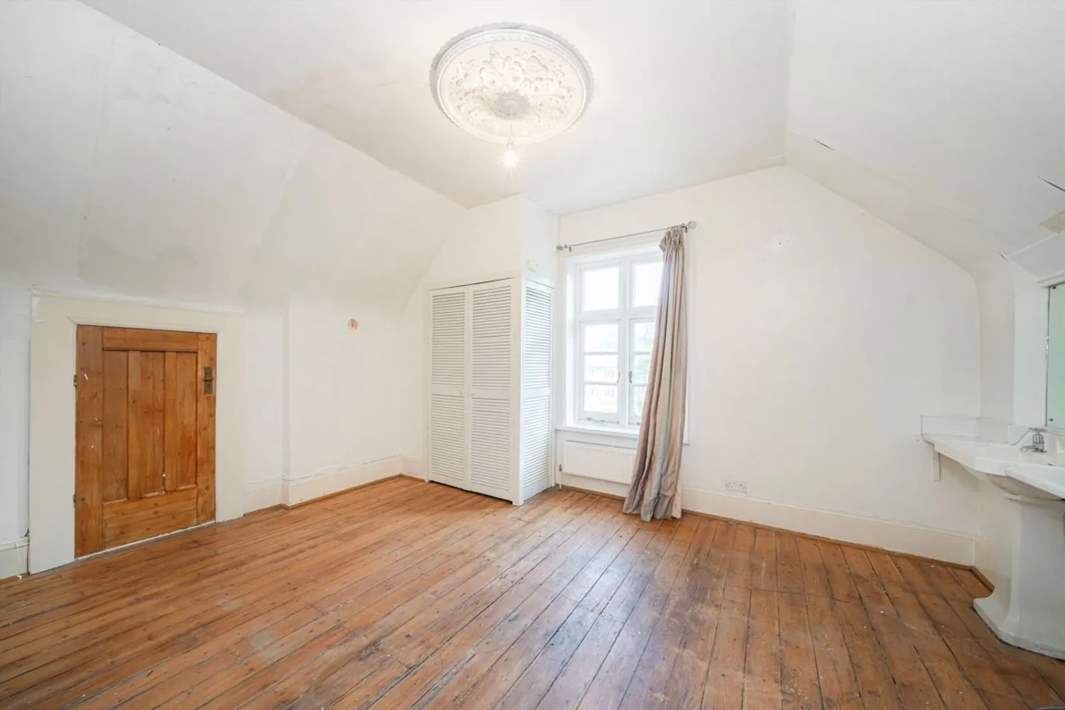 Queens Road, Weybridge, KT13 photo 7