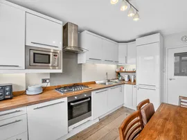 Victoria Drive, London thumb 3