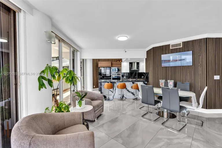 3000 Island Blvd, Aventura, FL 33160