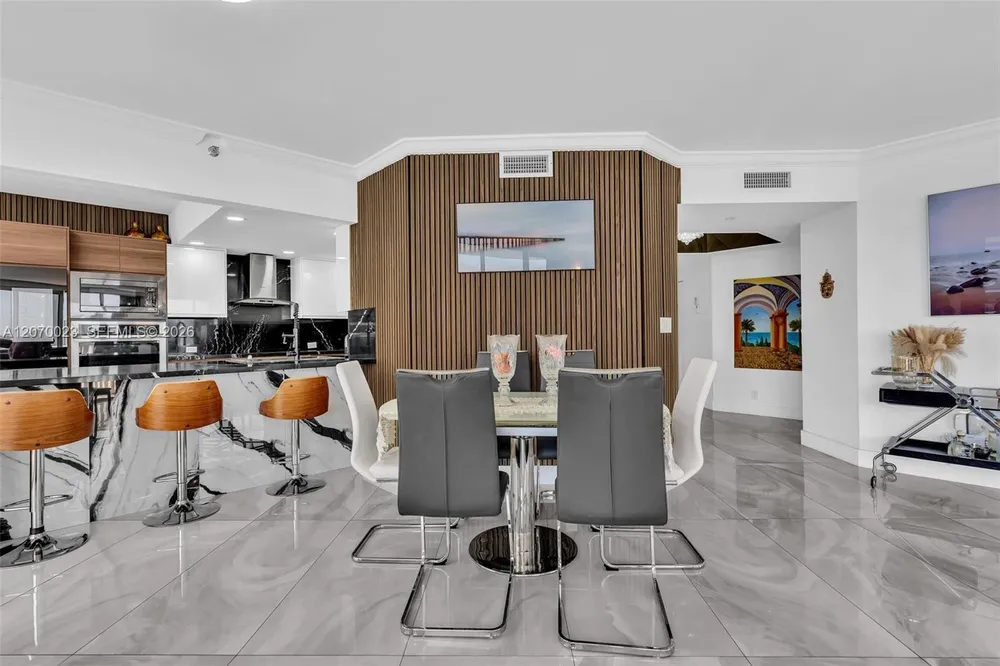 3000 Island Blvd, Aventura, FL 33160