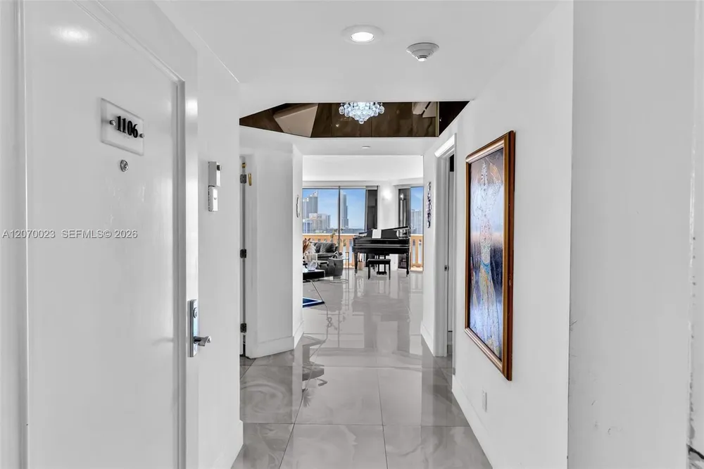 3000 Island Blvd, Aventura, FL 33160