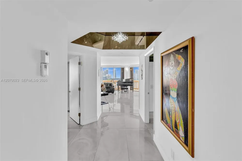 3000 Island Blvd, Aventura, FL 33160