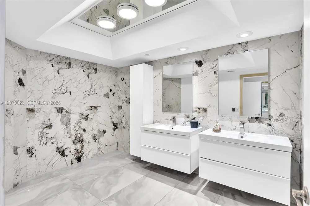 3000 Island Blvd, Aventura, FL 33160