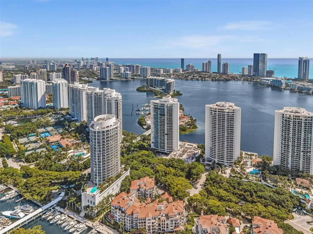 3000 Island Blvd, Aventura, FL 33160