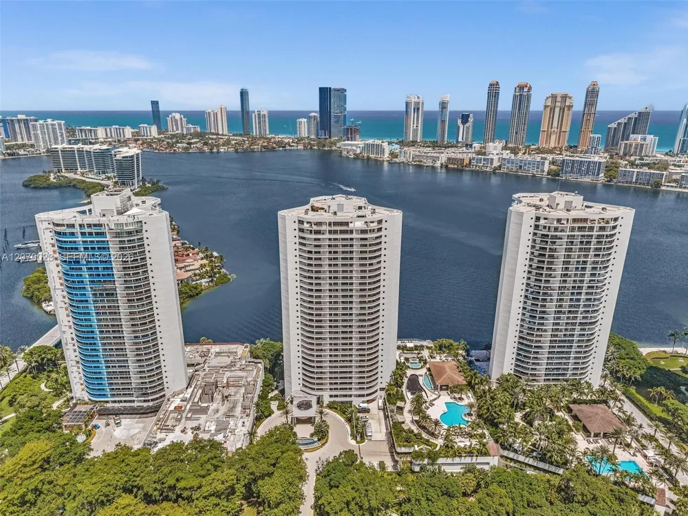 3000 Island Blvd, Aventura, FL 33160