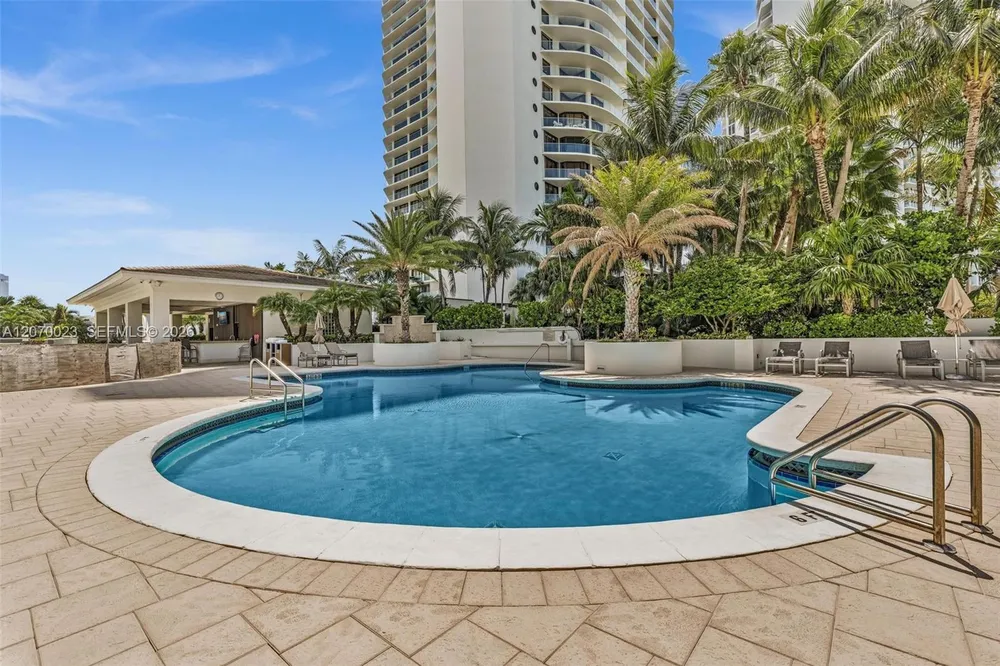 3000 Island Blvd, Aventura, FL 33160